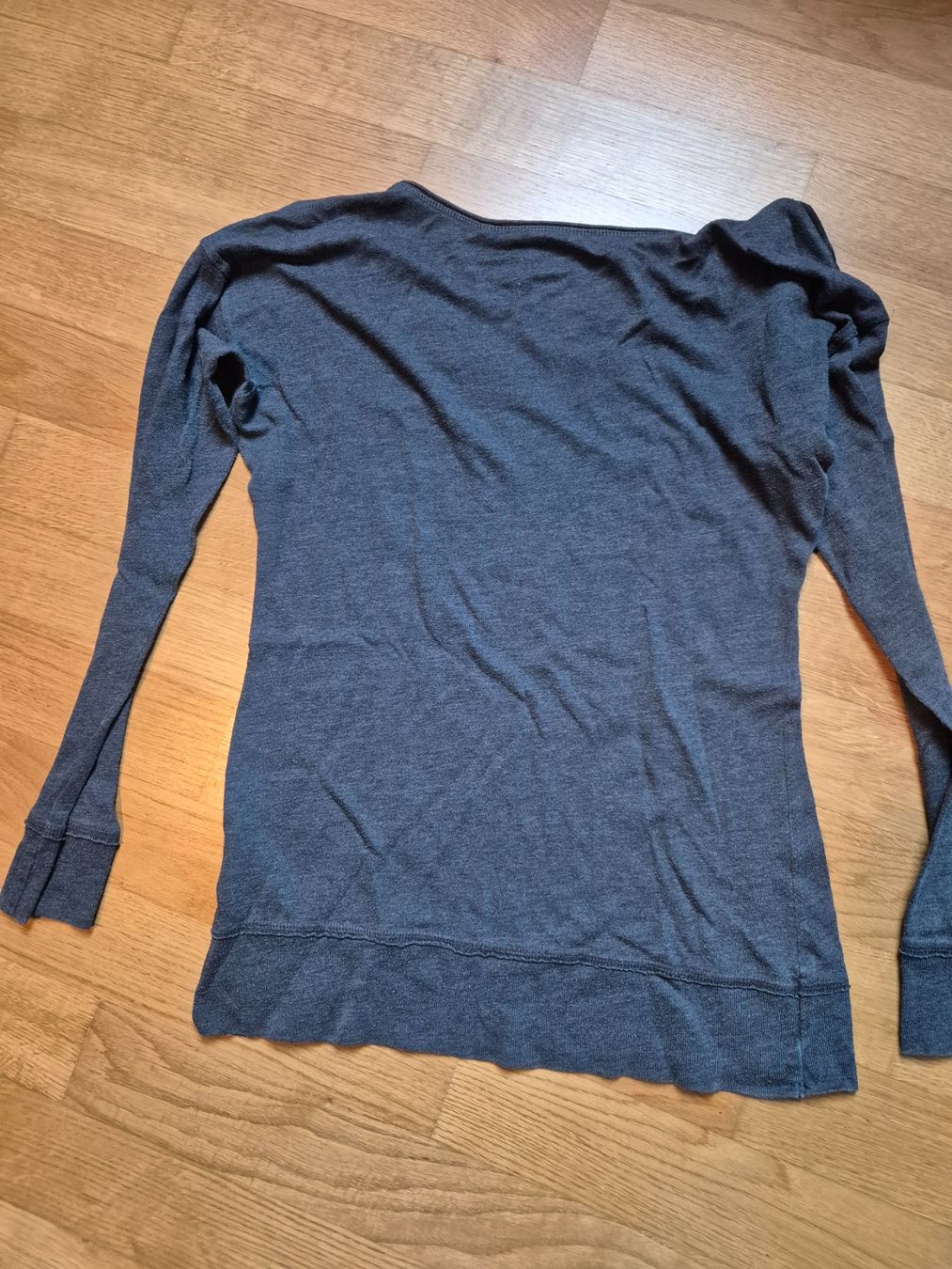 H&M Maglioni & Felpe: H&M Damen Longsleeve, grau, Grösse S – Usato da Gutenswil venduto da car_b8l5 1
