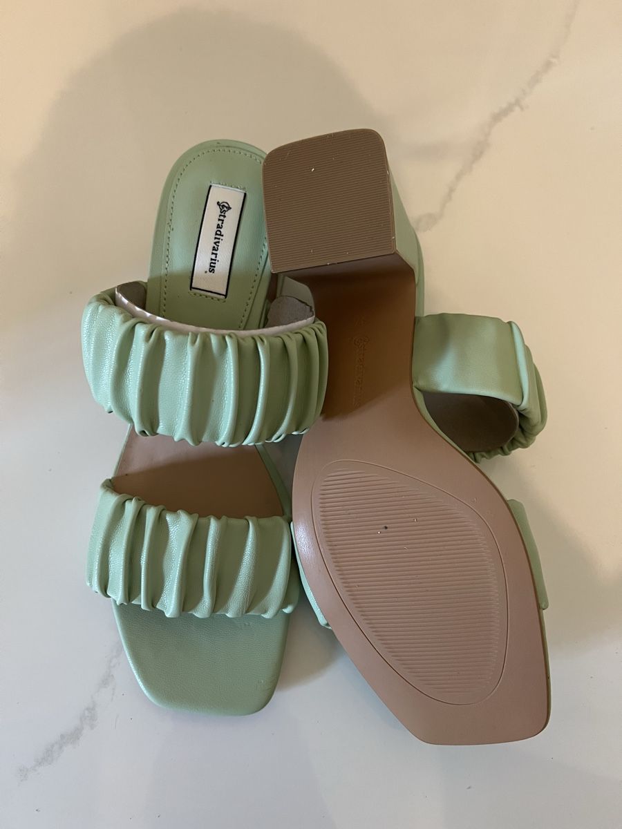 Stradivarius Scarpe da donna: Sandalo Stradivarius verde – Nuovo (secondo la descrizione) da Sonvico venduto da gborella 1