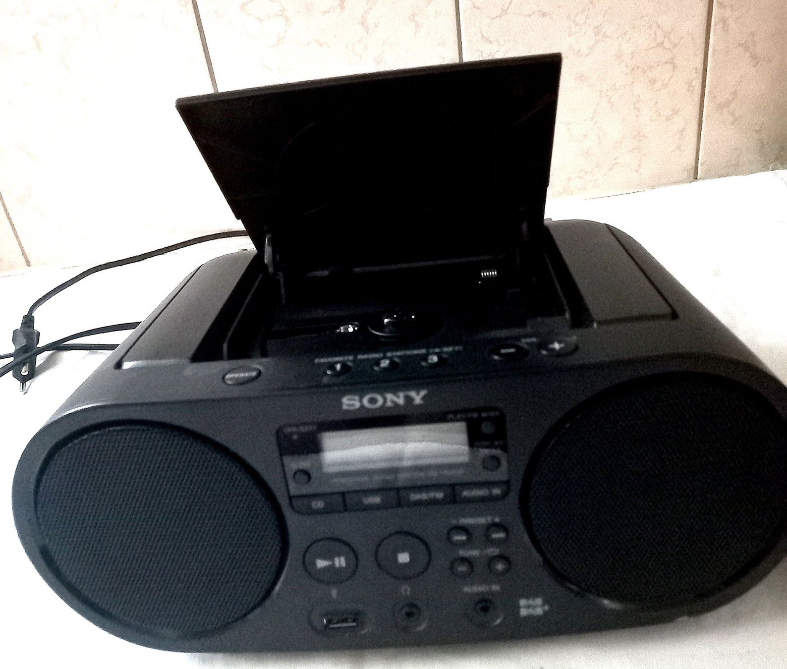 Sony Radios: Sony DAB+ UKW Radio/CD – D'occasion à Baar par 2cvbaar 3