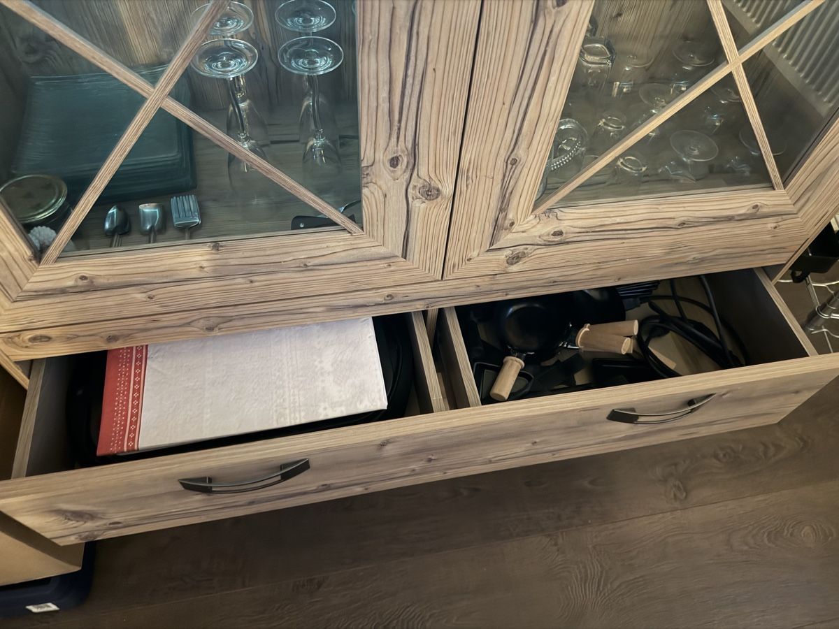 Credenze: Buffetschrank Holz Landhausstil mit Schubladen – Usato da Deitingen venduto da cor_7h7k 1