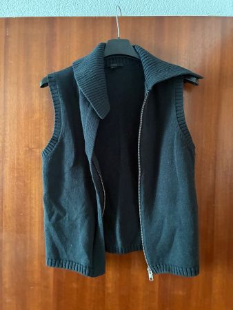 Gilet COS Nero Taglia S - Perfetto per la mezza stagione!