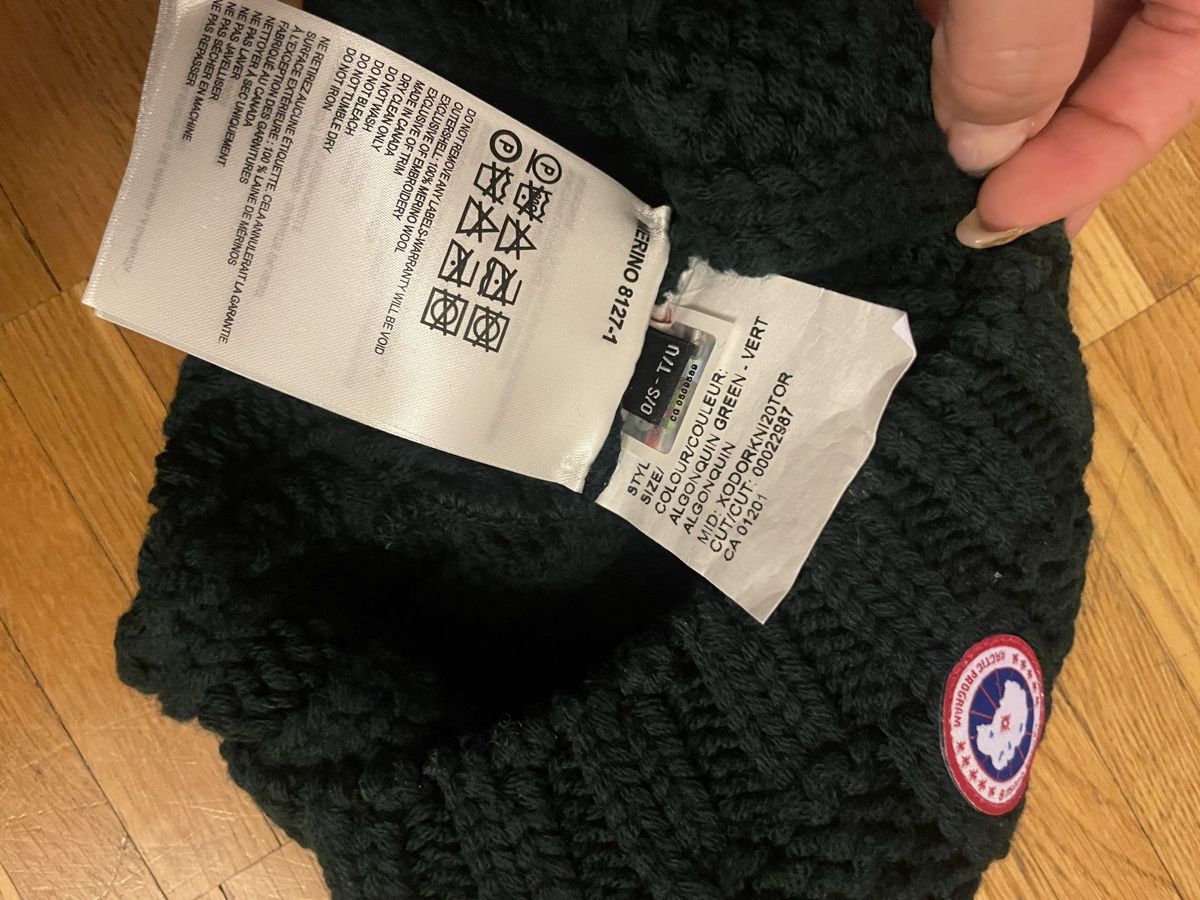 Canada Goose Copricapi, berretti & cappellini: Beanie Canada Goose Green New – Nuovo (secondo la descrizione) da Zürich venduto da deb_j5d7 3