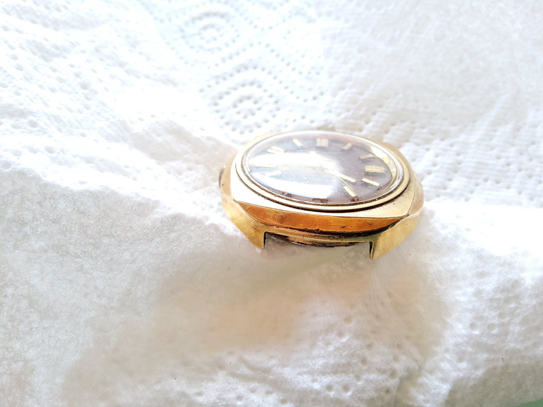 Montres: Montre à quartz Mondia  – Défectueux à Malleray par Broc-Mo 5