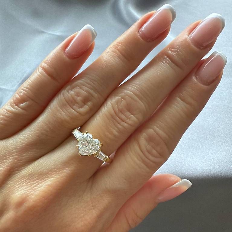 Ringe: Herzförmiger Moissanitring 2 Karat – Gebraucht aus Thalwil von han_2b8c 8