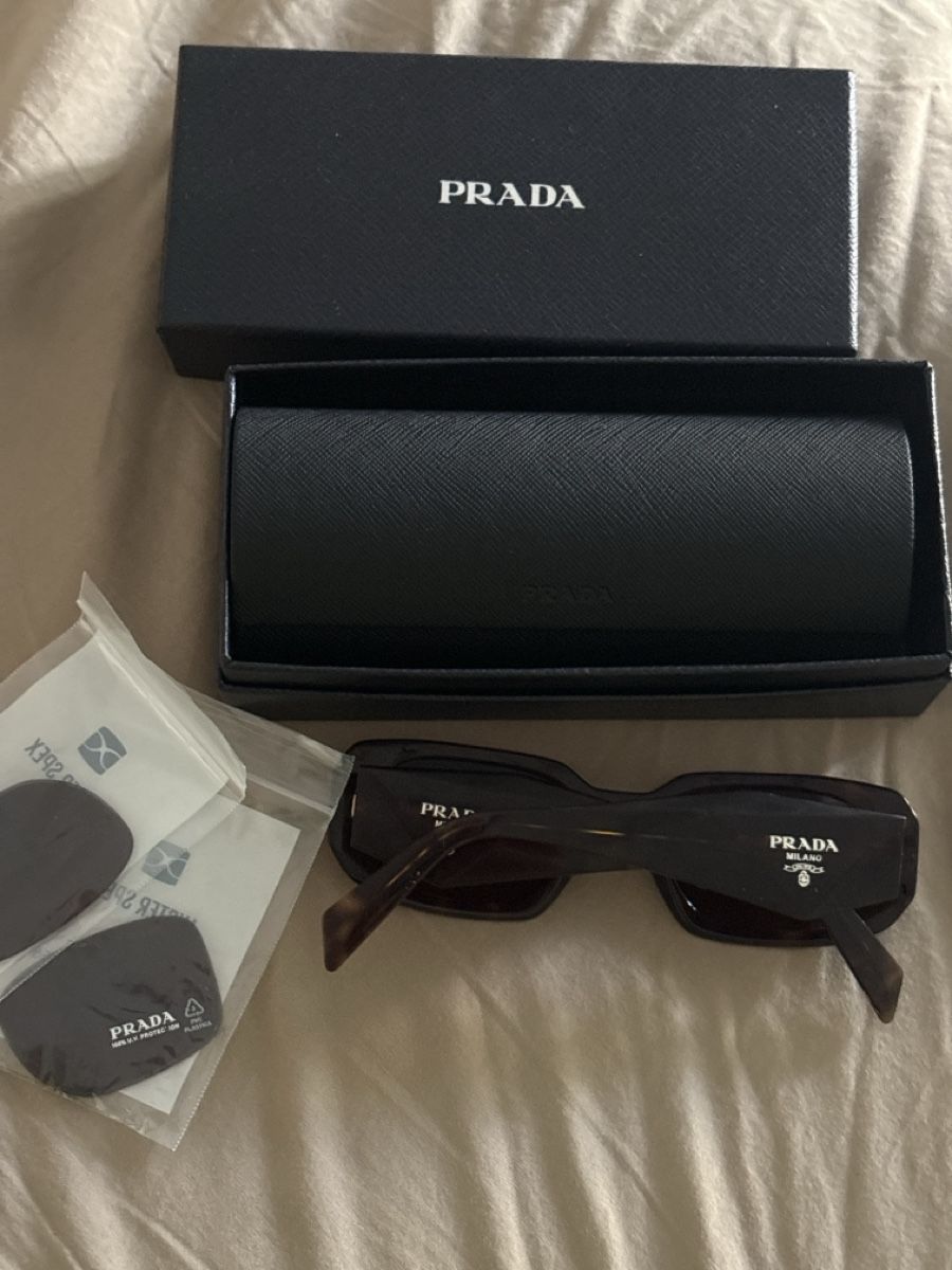 Prada Lunettes & Verres: Prada sunglassess – D'occasion à Nyon par My_wardrobe 3