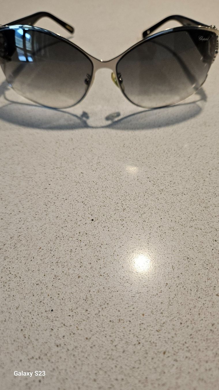 Chopard Brillen & Gläser: Original Chopard Sonnenbrille mit Steinen, Top Zustand – Gebraucht aus Sennhof (Winterthur) von HG2019 3