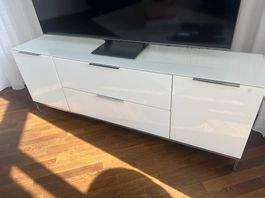 Modernes TV-Lowboard Weiss Hochglanz mit Glasplatte