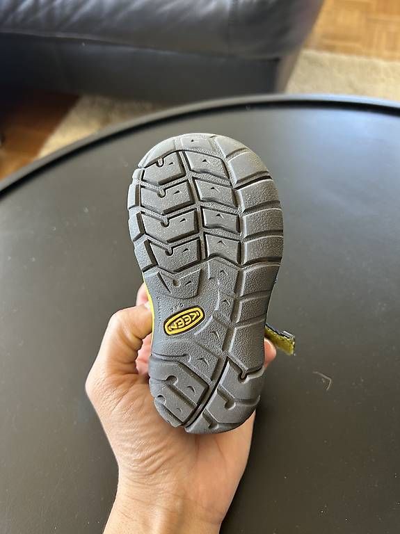 Scarpe per ragazzi: Keen Kindersandalen – Usato da Oberdiessbach venduto da cel_2xbb 2