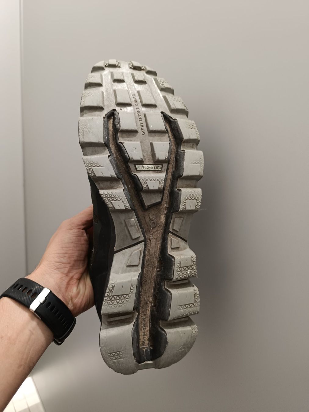 On Scarpe da uomo: On Cloudventure Waterproof Grösse 45 Trailschuh Wanderschuhe – Usato da Berikon venduto da mezzze 3