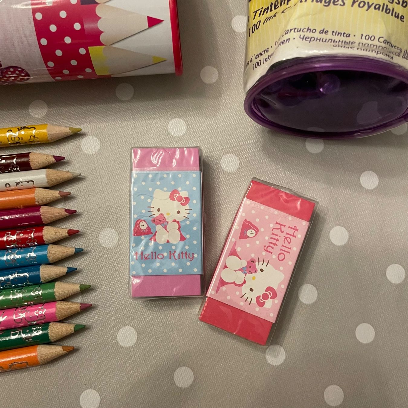 Schüler-Etuis: Hello Kitty Set Federmäppchen, Buntstifte und Spardose – Neu (gemäss Beschreibung) aus Bellach von Lapislazuli_blues 3
