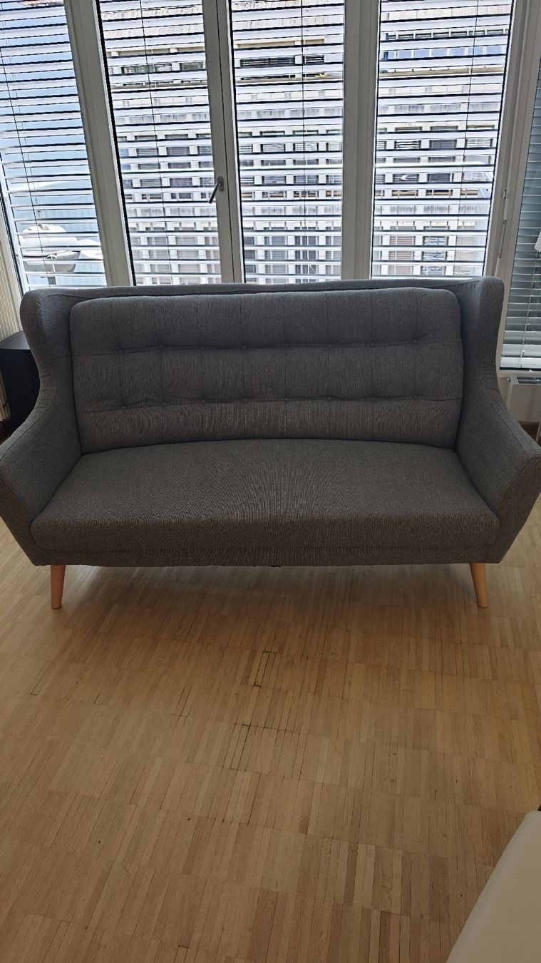 Sofas: Kostenloses Sofa  – Défectueux à St. Gallen par leo_tfk9