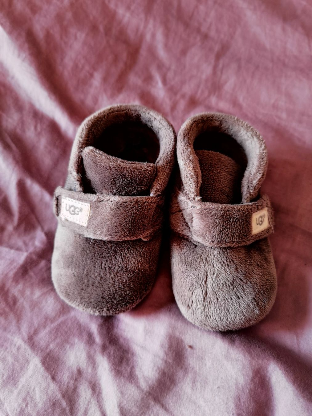 Herrenschuhe: Uggs Babyschuhe Gr. 21 – Gebraucht aus Grüningen von adaja