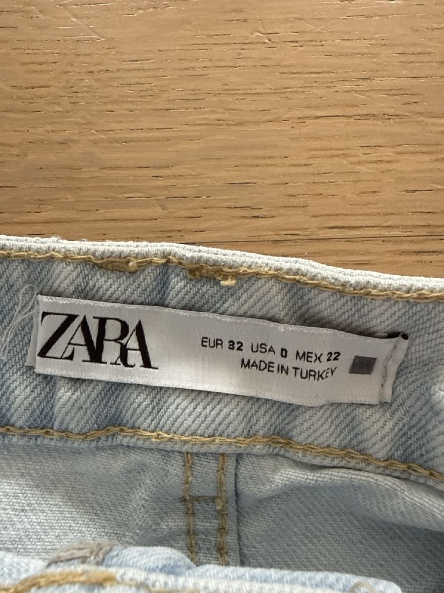 Zara Jeans: Zara Shorts, hellblau, destroyed Look, Sommer, Gr. 32 – Neu (gemäss Beschreibung) aus Arbon von llaauraa 1