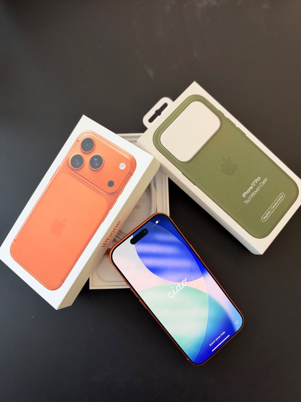 Apple Telefoni cellulari / Smartphones: Apple iPhone 17 Pro Cosmic Orage – Usato da Luzern venduto da SibMUAE
