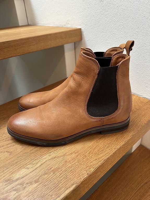 Damenschuhe: Stiefel – Gebraucht aus Hergiswil NW von casko75