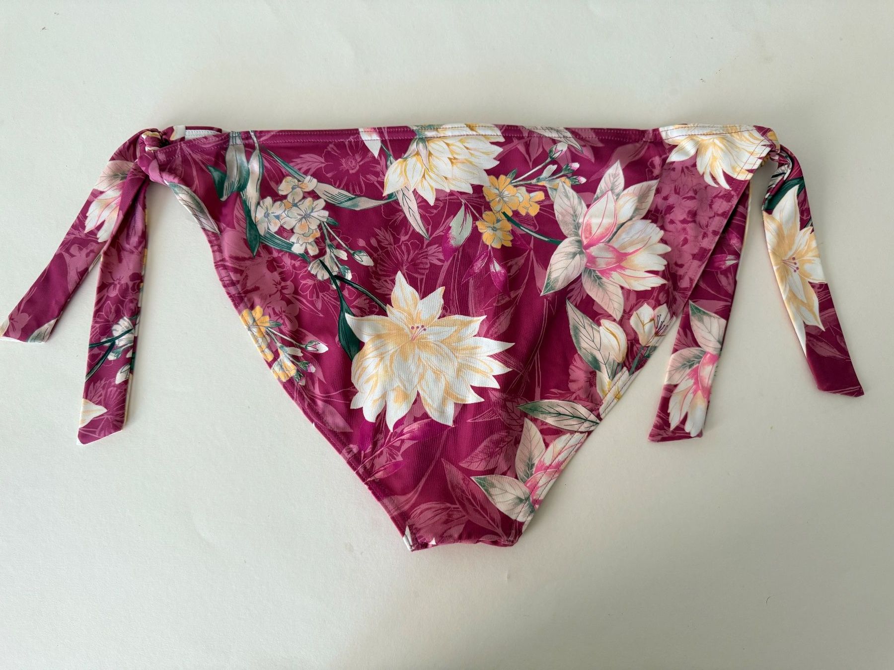 Triumph Costumi da bagno & Bikini: TRIUMPH, Bikini Tai BOTANICAL LEAF, Grösse 44, Rosa/Blumen – Nuovo e nell'imballaggio originale da Rudolfstetten venduto da gst_g7xl 2