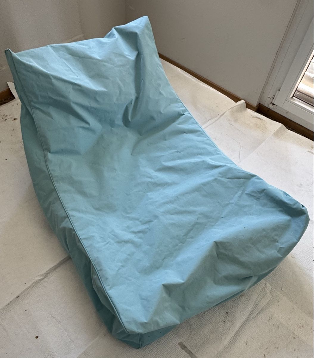 Coussins: Sitzsack hellblau 65x65cm gebraucht  – D'occasion à Zürich par Flo021000 1