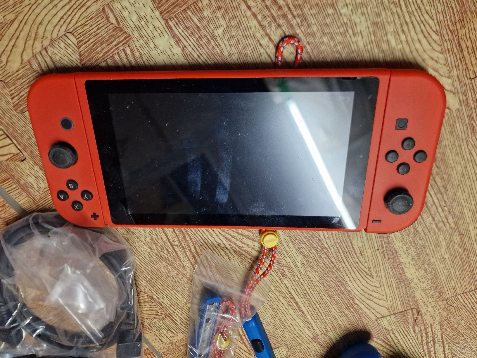 Nintendo Console: Nintendo Switch mit Zubehör – Usato da Ebertswil venduto da cre_r7hz 1