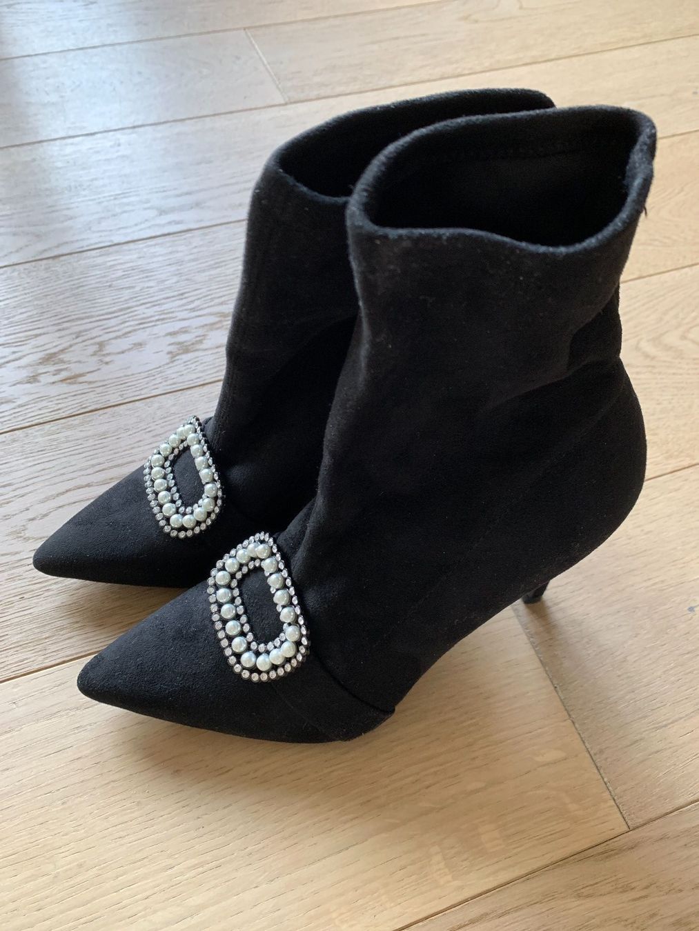 Scarpe da donna: Stiefel Damen schwarz Gr. 38 – Usato da Urdorf venduto da lil_bw7r