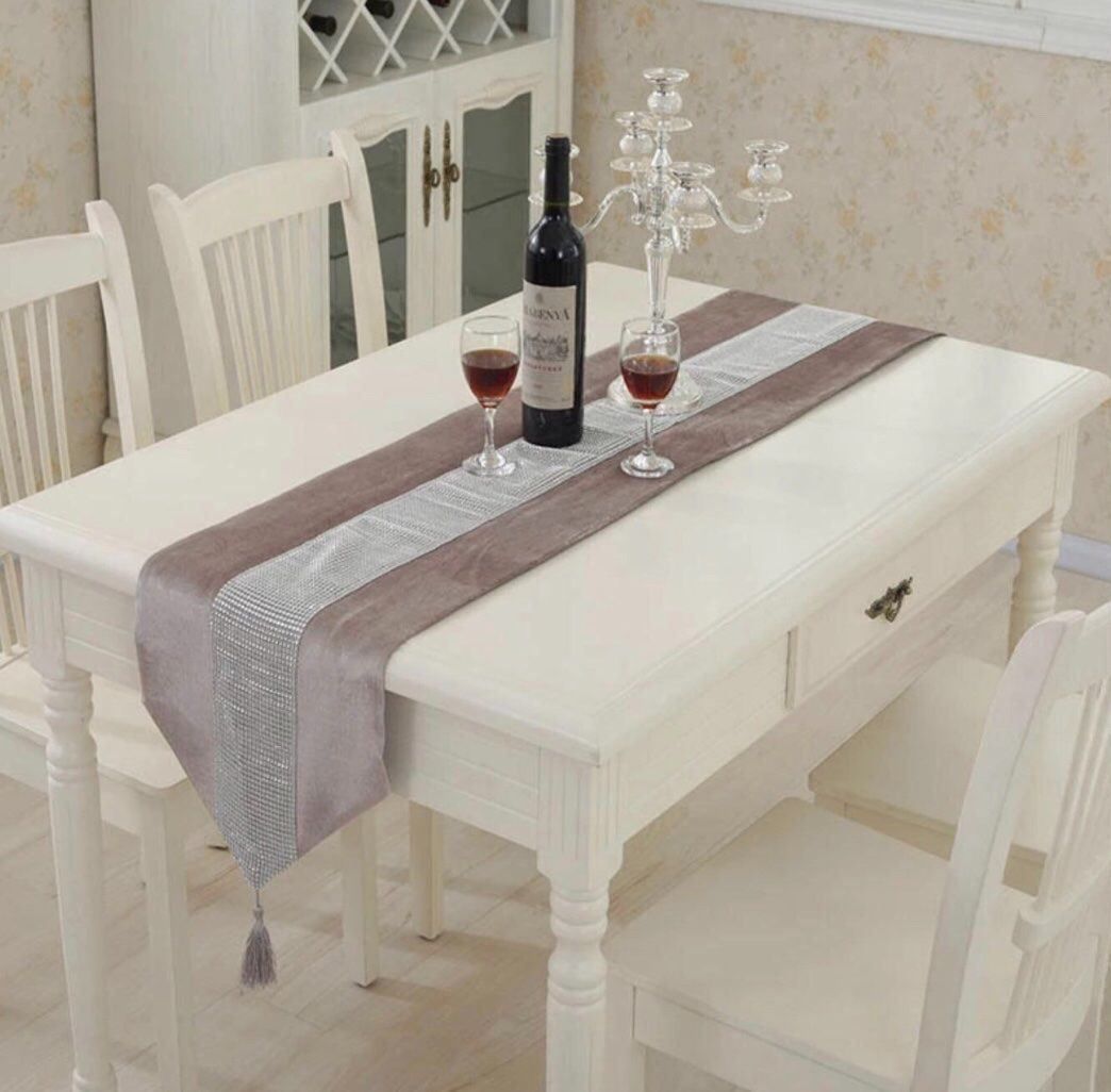 Tavoli: Tischläufer set 7 Tlg chic – Nuovo e nell'imballaggio originale da Zürich venduto da Chitonarumara 1