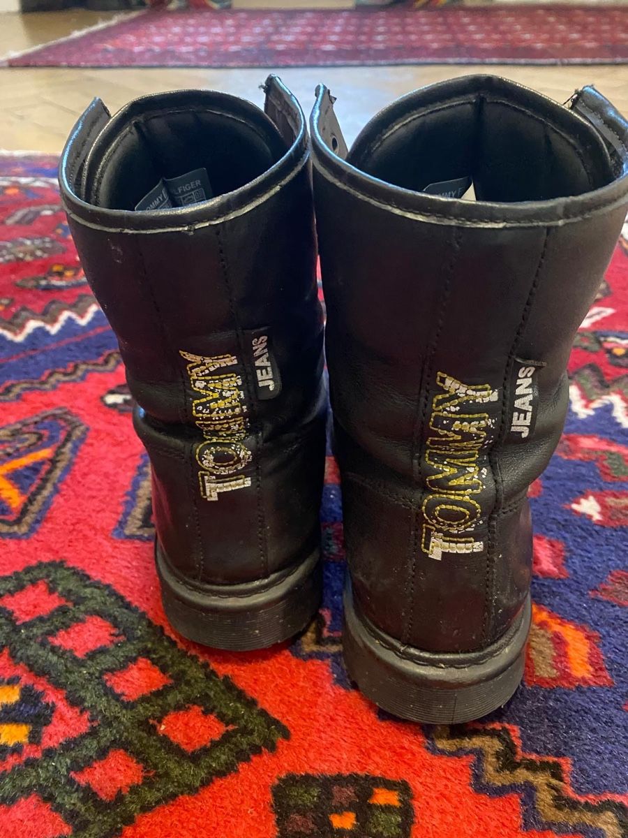 Tommy Hilfiger Scarpe da donna: Tommy Hilfiger Leder Boots Gr. 36 – Usato da St. Gallen venduto da Mit_Preisvorschlag 2