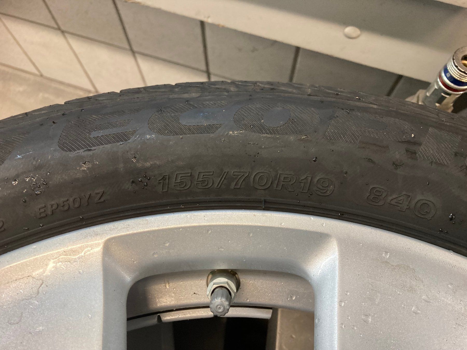 BMW Pneus & Kompletträder: BMW I3 Sommerräder 155/70R19 – Gebraucht aus Cham von WB2223 4