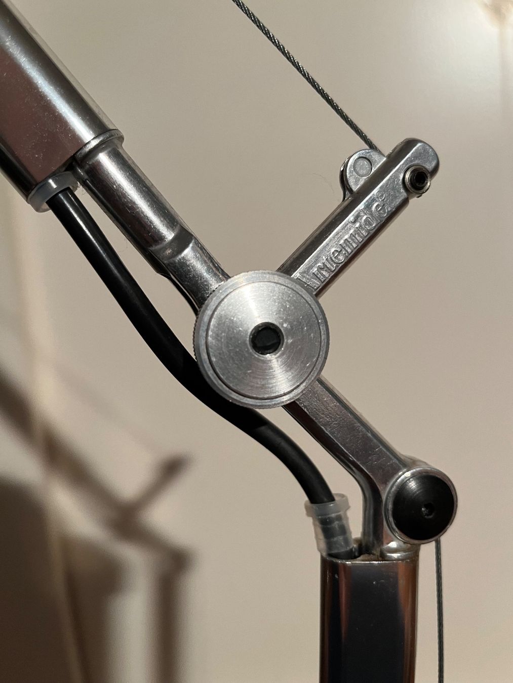 Lampen: Tischleuchte von Artemide "Tolomeo mini" – Gebraucht aus Herrenschwanden von Fleuri5 5