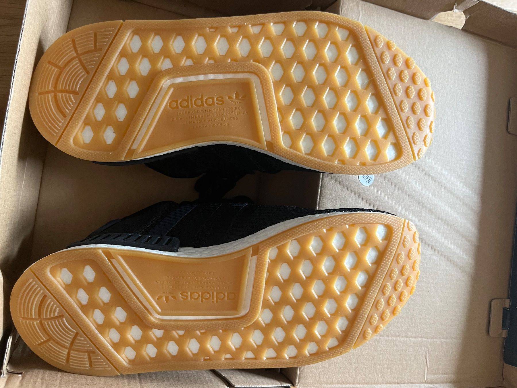 Adidas Scarpe da uomo: adidas NMD R1 - Grösse 37 - NEU !!! – Nuovo (secondo la descrizione) da Zug venduto da JeKo00 4