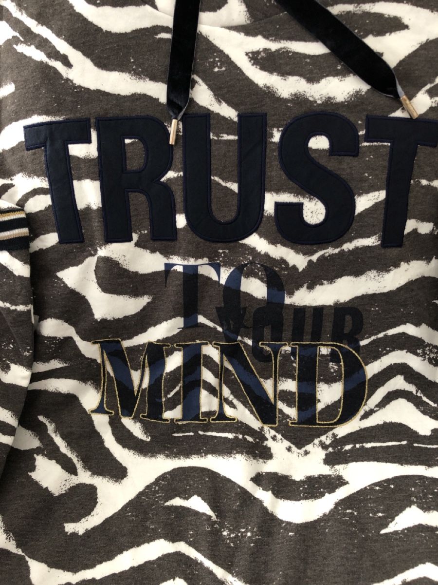 Pulls & Sweat-shirts: Sweatshirt von Tuzzi – Neuf (Voir description) à Bettwiesen par cofrarium 1