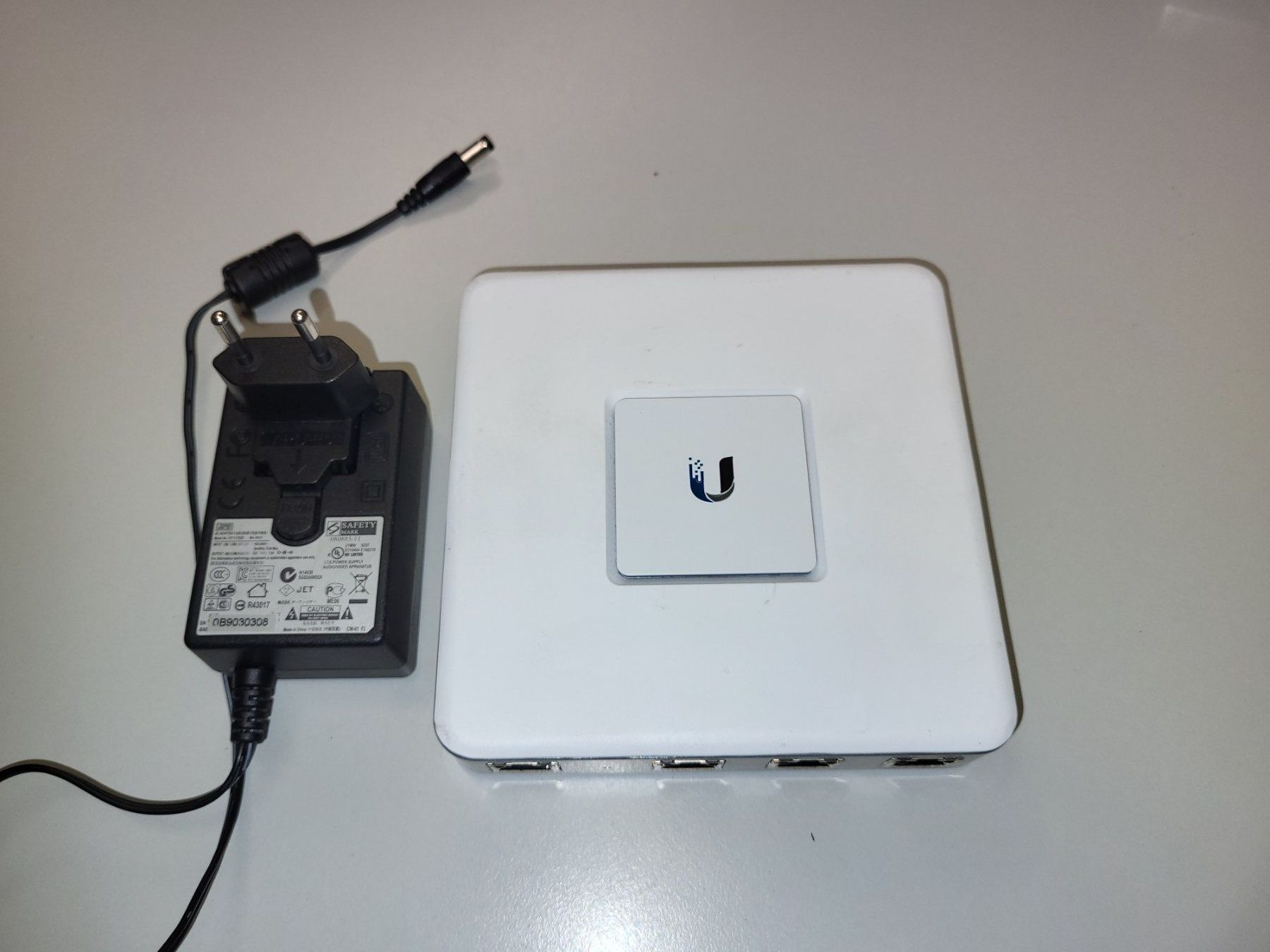 Firewall: Ubiquiti UniFi Security Gateway – Gebraucht aus Sion von Bang-OlufsenSion 1