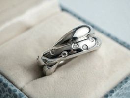 Zeitloser Trinity Silberring (925) mit Zirkonia - Neu