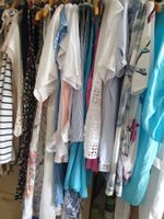 KONVOLUT 10 Stk. Damenbekleidung, Schuhe, Jeans; Top uvm.