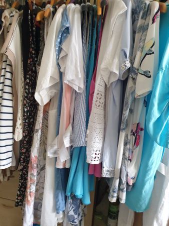 KONVOLUT 10 Stk. Damenbekleidung, Schuhe, Jeans; Top uvm.
