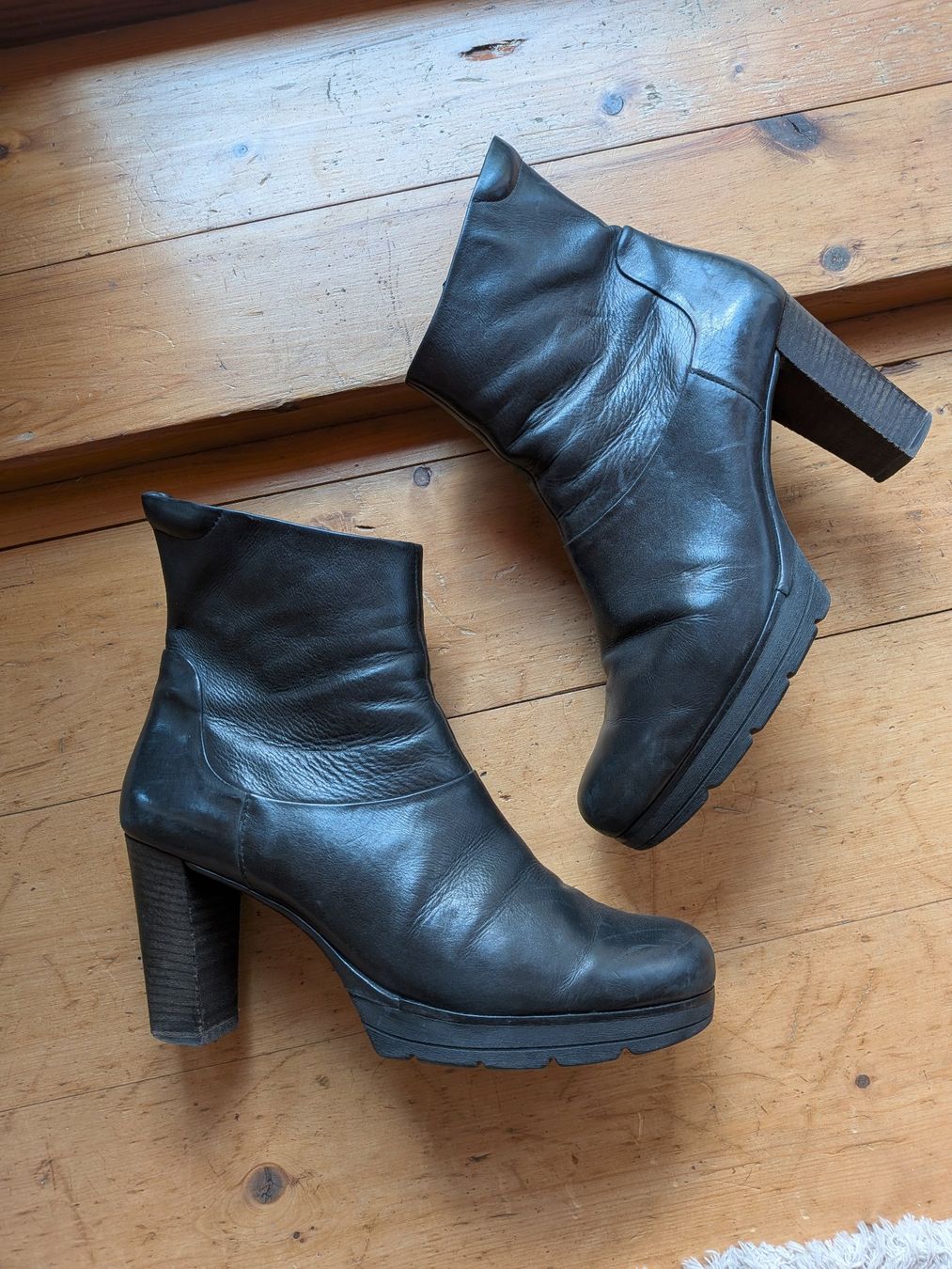 Paul Green Chaussures femmes: Leder Stiefeletten von Paul Green – D'occasion à Peccia par LillyMarie98