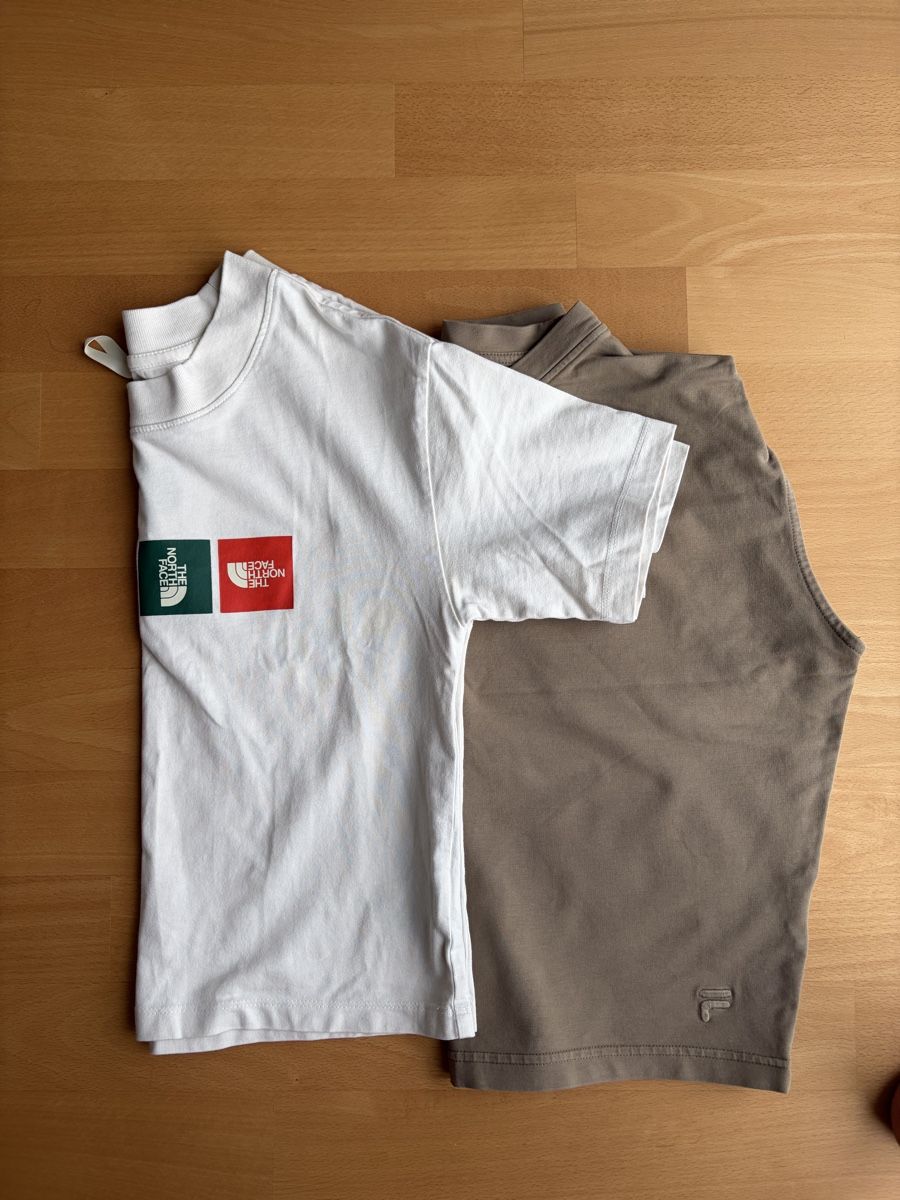 North Face Lotti di vestiti: North Face + Fila tshirts – Usato da Schindellegi venduto da mbosco2100 1