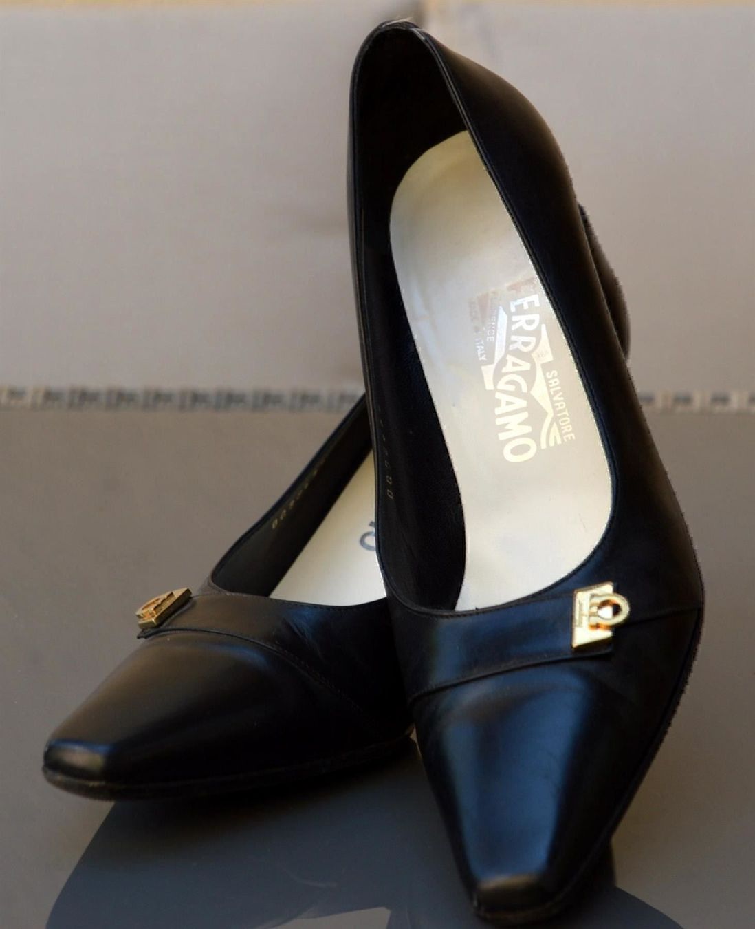 Salvatore Ferragamo Scarpe da donna: Pumps Salvatore Ferragamo -  38 / 8 – Usato da Collonges venduto da Auganien 2