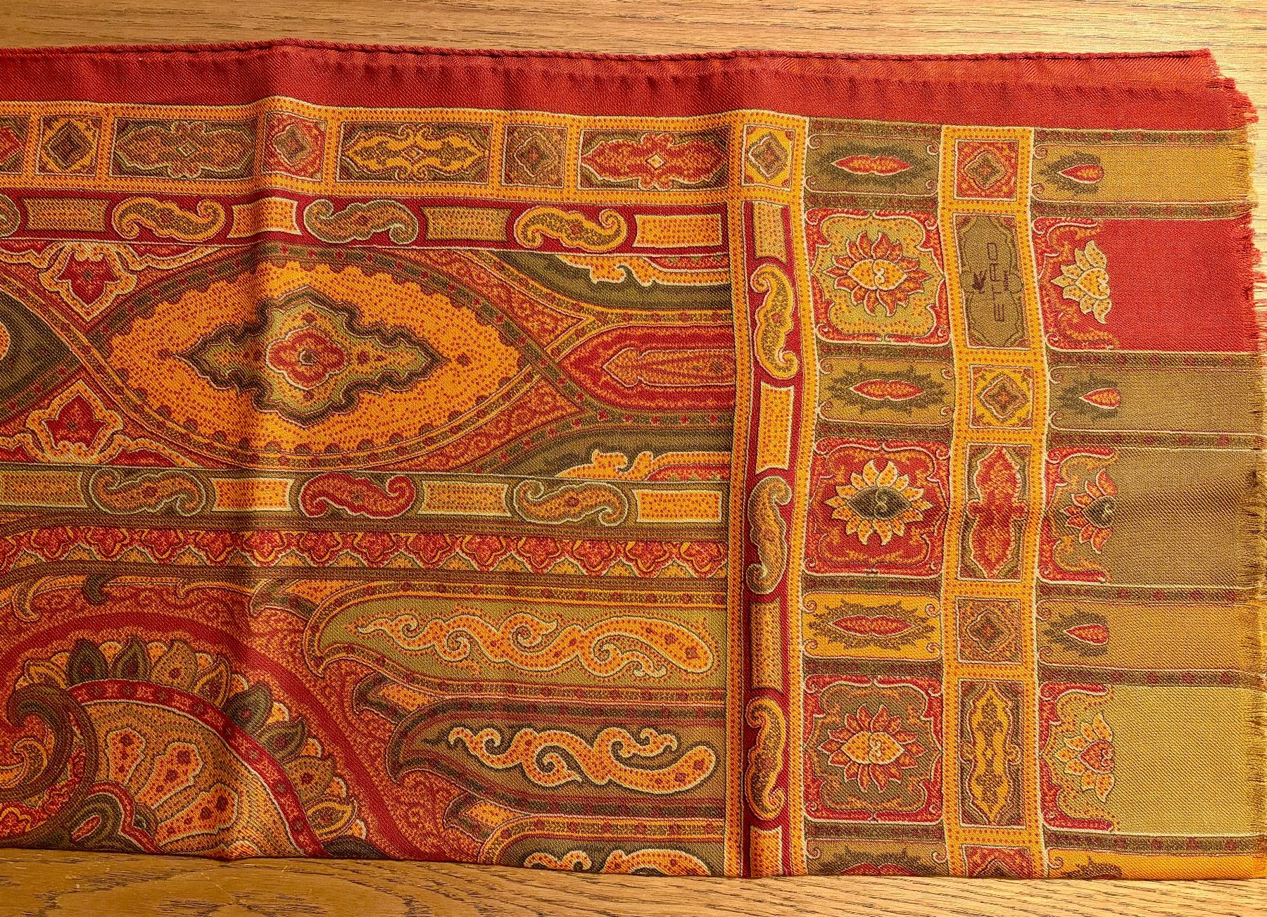 Etro Foulard & Sciarpe: Original Etro Printed Silk and Wool Scarf – Usato da Cham venduto da all_rd7b