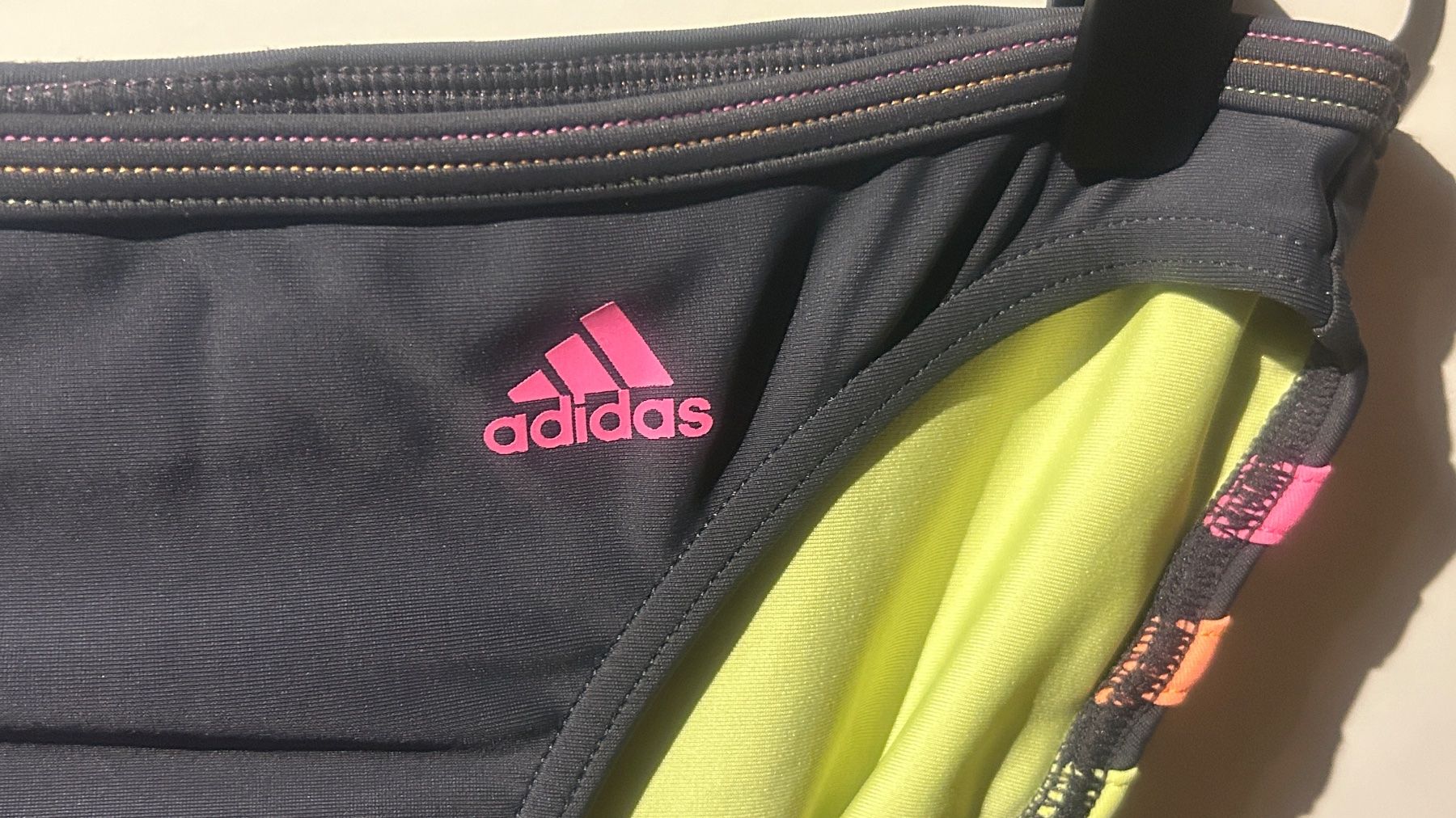 Adidas Badekleider & Bikinis: NEU Triangel Bikini Adidas, gr.34 – Neu (gemäss Beschreibung) aus Münchenstein von einElement 8