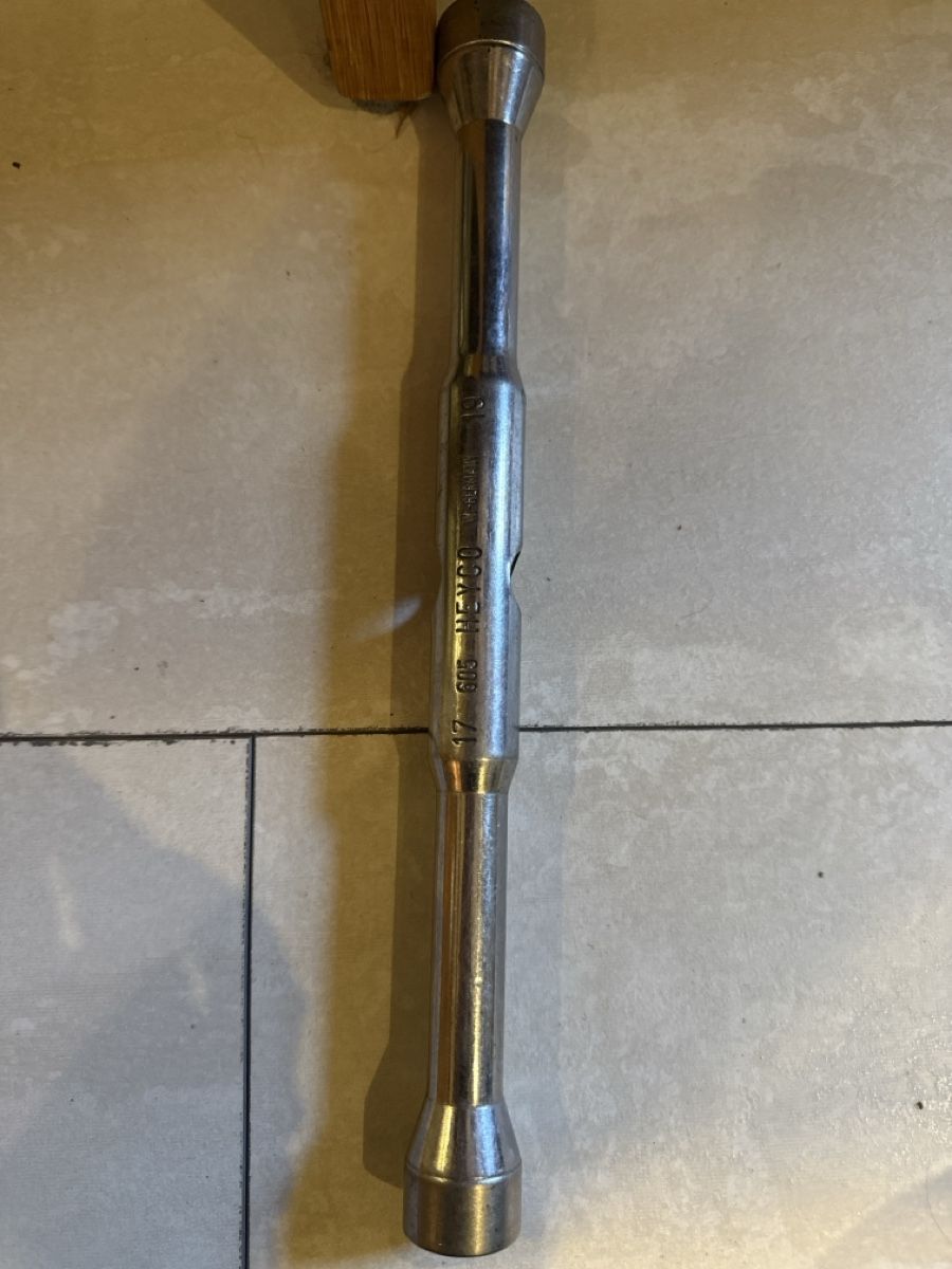 Heyco Tutti gli attrezzi: Heyco Radmutternschlüssel 17/19mm, Oldtimer Werkzeug – Usato da Bad Ragaz venduto da ram_t825