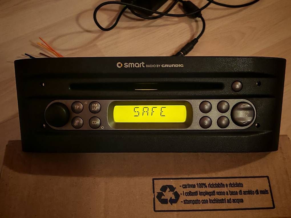 Radio: sblocco code radio Smart Roadster – Usato da Cadenazzo venduto da Mulinacu