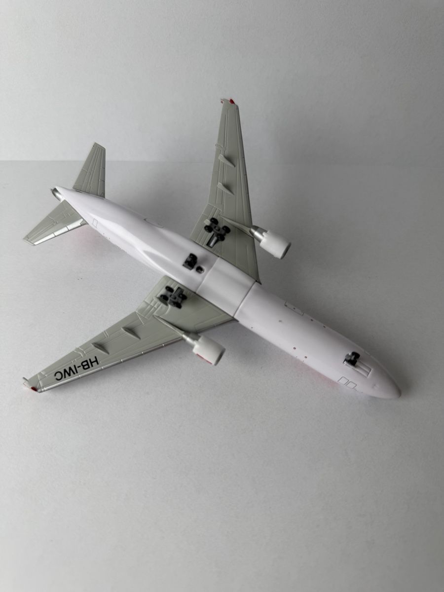 Swiss Kit di modellismo & Modellini statici: Swiss MD-11 1:400 – Usato da Kloten venduto da Bruchpilot747 2