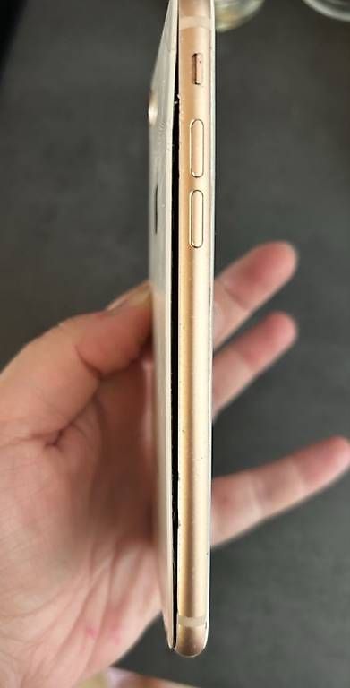 Telefoni cellulari / Smartphones: iPhone 8 64GB DANNEGGIATO – Usato da Bodio TI venduto da mel_6pmm 2