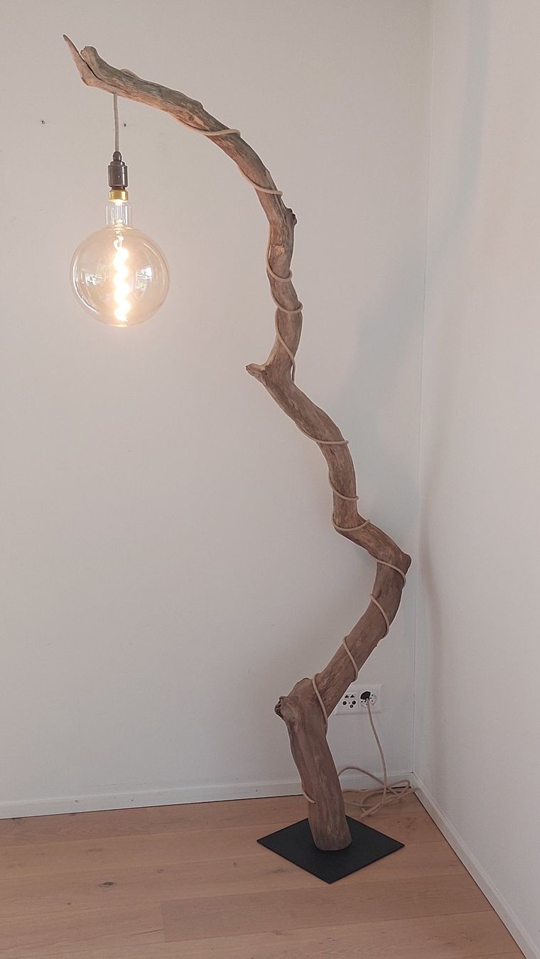 Lampen: Schwemmholz-Leselampe / Stehlampe Lightvine – Neu und originalverpackt aus Egnach von Oldwoodstyle 1