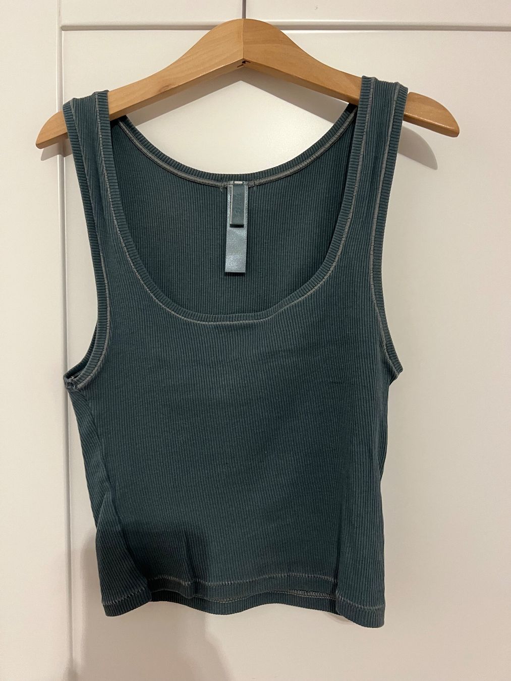 Skims Tops: Skims Top, blau – Gebraucht aus Erlenbach von paulina.rad
