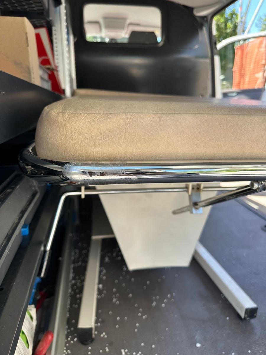 Kosmetik-& Massageliegen: Kosmetik Tattoo Liege elektrisch – Gebraucht aus Zürich von R.V. 5