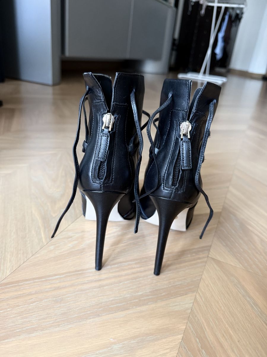 Guess Damenschuhe: Guess Leder Stiefeletten schwarz Groesse 37 – Gebraucht aus Luzern von avi_5cpl 7