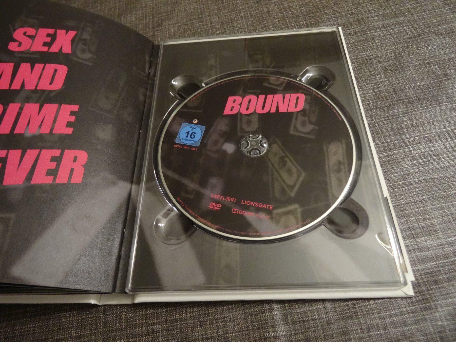Tutti i DVDs: Bound Gefesselt DVD Blu-ray MEDIABOOK – Usato da Olten venduto da Disc-Verkauf 2