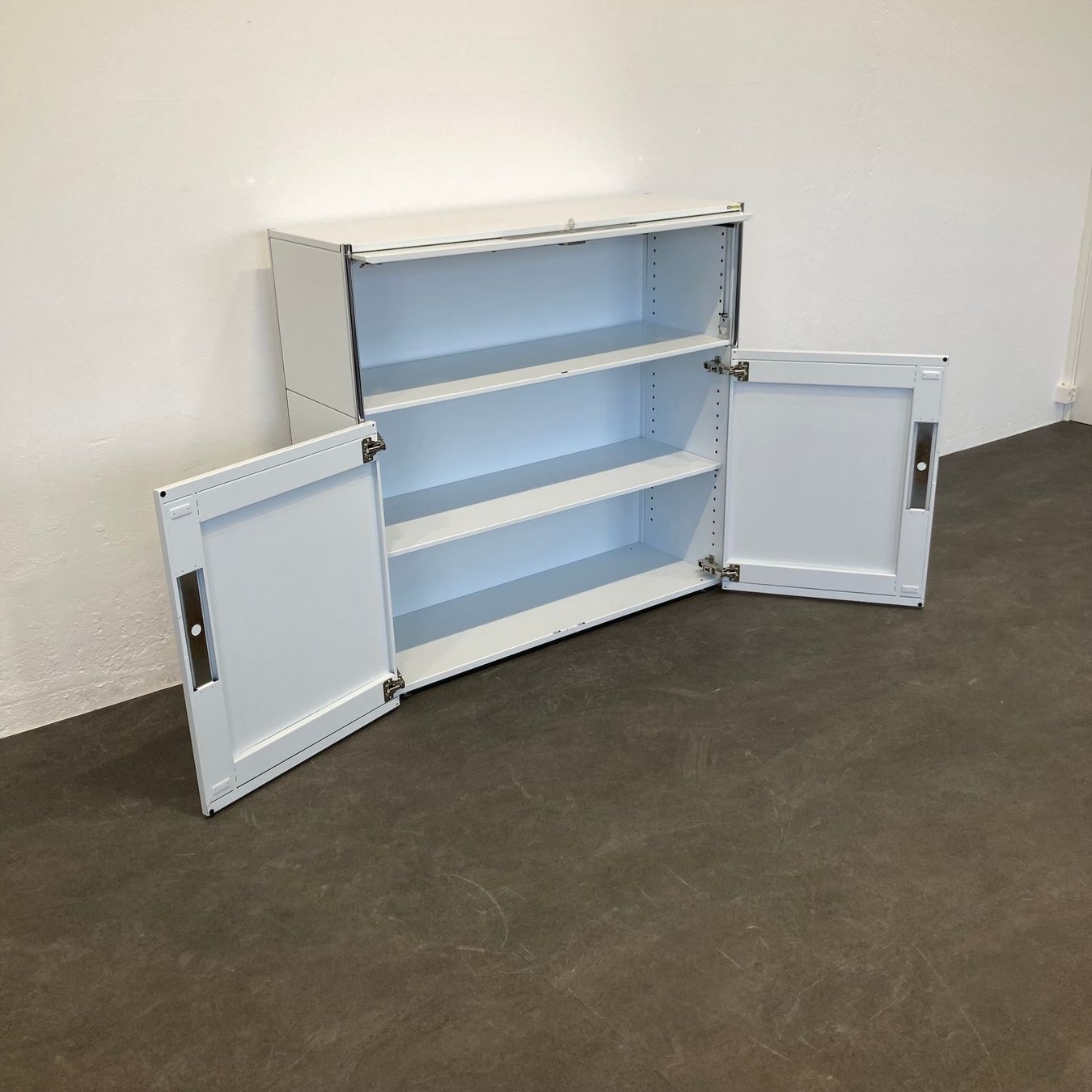 Cassettiere: Ergodata step modul 3er-Kombination 1200mm - Weiss – Usato da Schönenwerd venduto da mcofficeshop 3