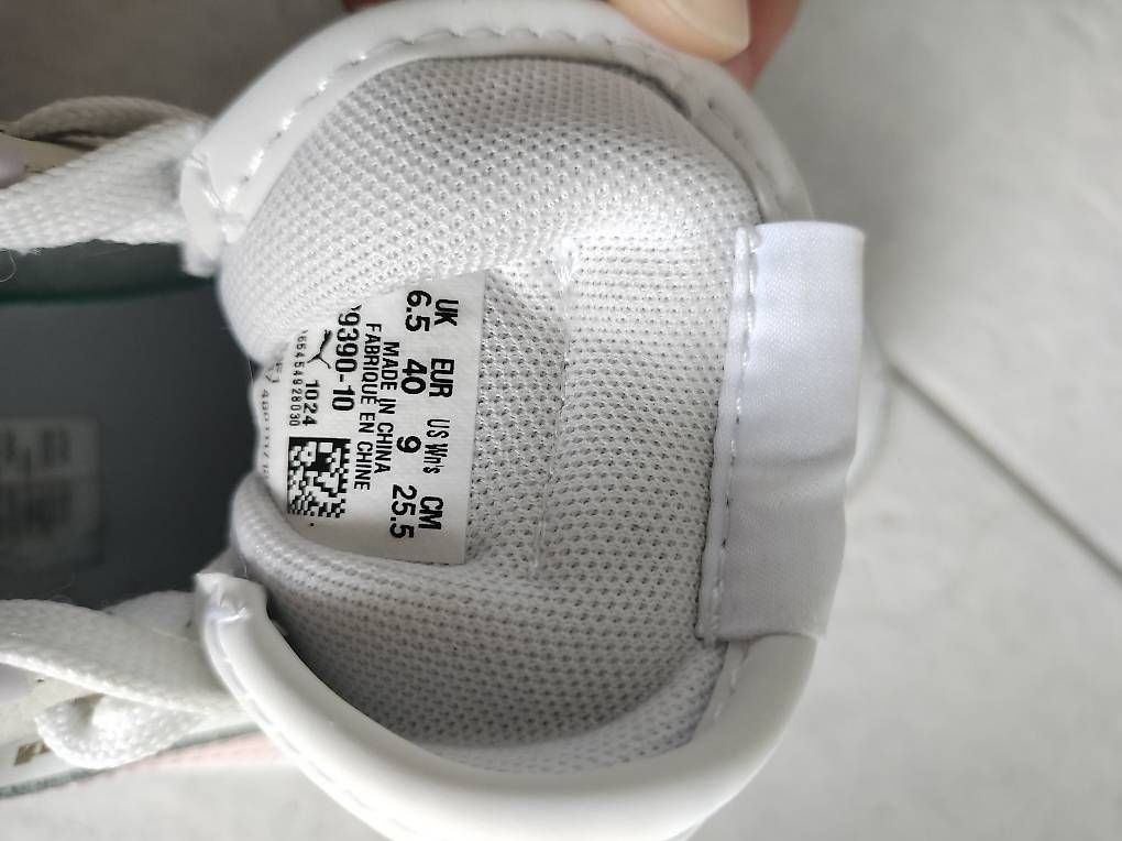 Scarpe da donna: Weisse Sneakers  – Usato da Düdingen venduto da chrigi1971 2