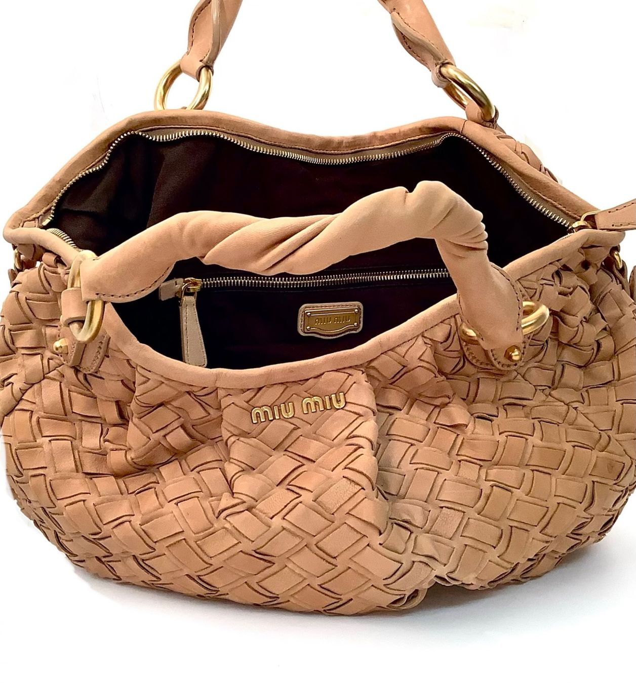 Miu Miu Borse da donna: miu miu geraffte Ledertasche hellbraun Neu – Nuovo (secondo la descrizione) da Küsnacht ZH venduto da Vuit-on 1